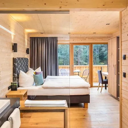 斯图本法尔酒店 尼德泰