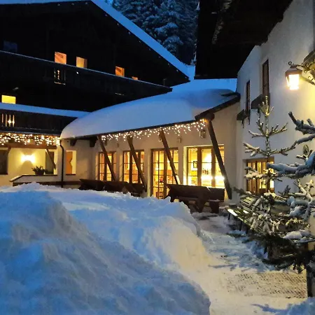 Hotel Stuibenfall 3*